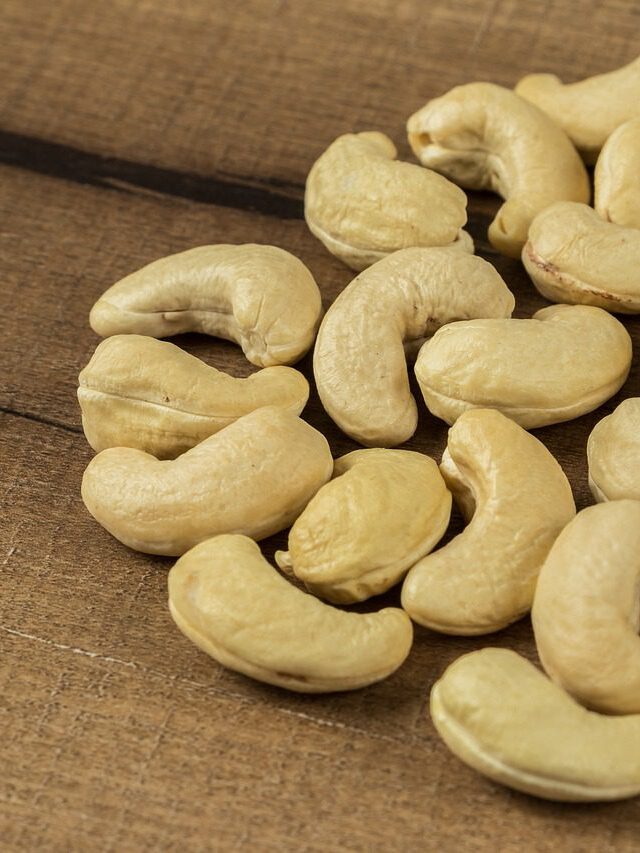 Nutritional Facts of Cashews (Cashews): What Does 100 Grams Contain